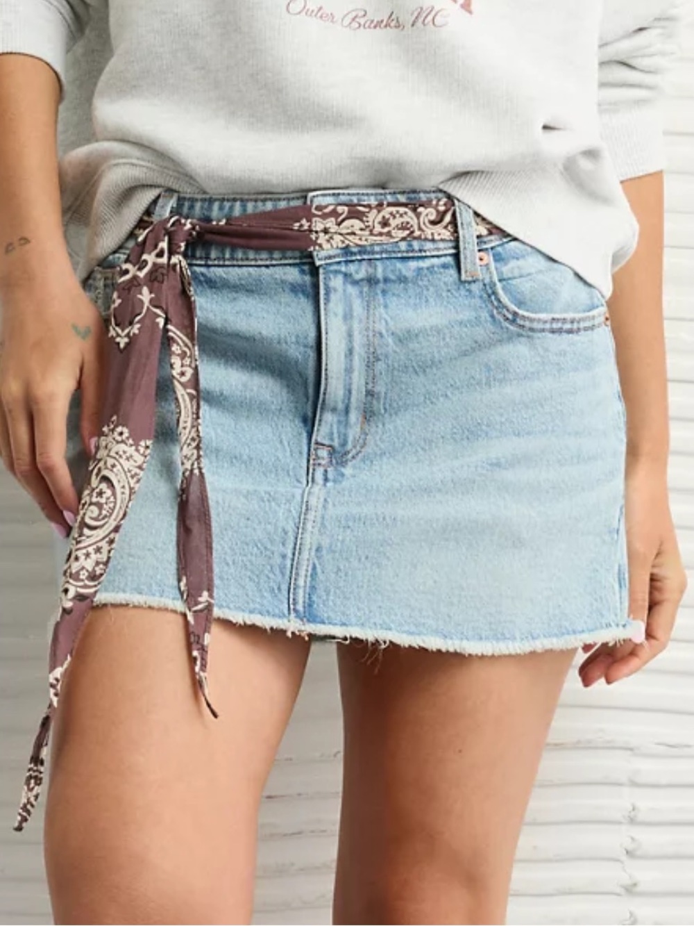 American Eagle Outfitters Light Blue Denim Mini Skirt, Mid rise. - Picture 5 of 11